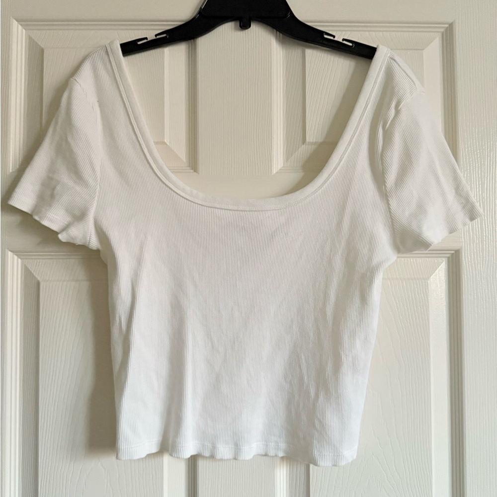 Universal Thread White Scoop Neck Crop Top